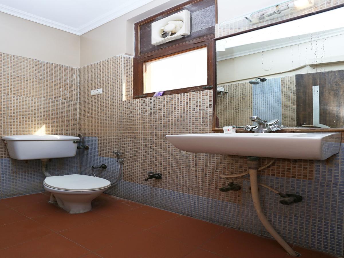 Sheel Gopal Vision Hotel Mathura Exterior foto
