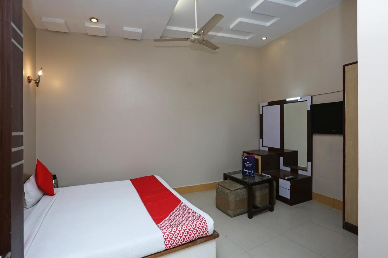Sheel Gopal Vision Hotel Mathura Exterior foto