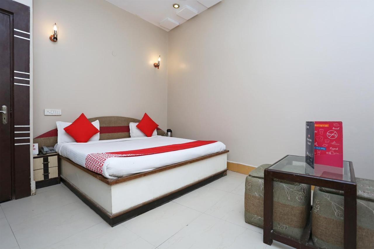 Sheel Gopal Vision Hotel Mathura Exterior foto