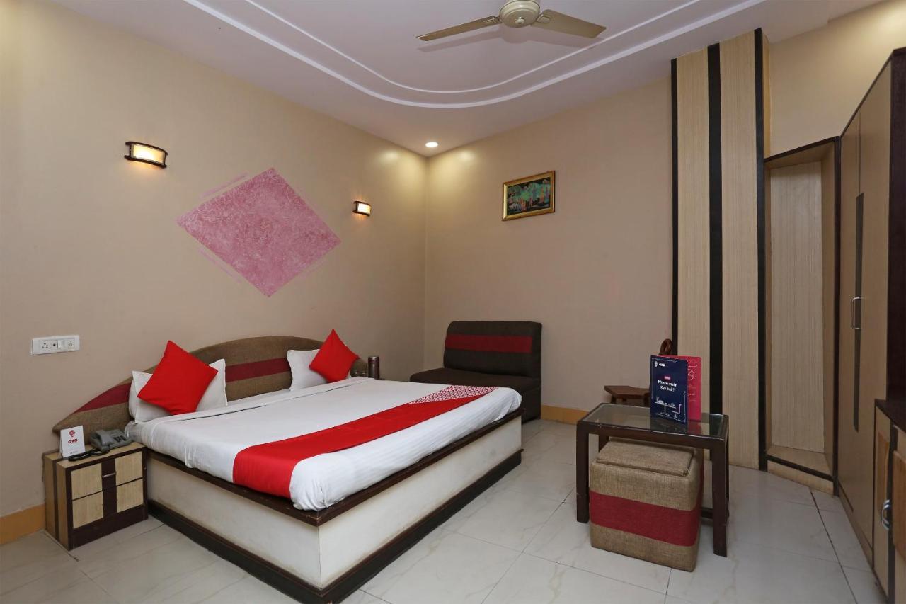 Sheel Gopal Vision Hotel Mathura Exterior foto